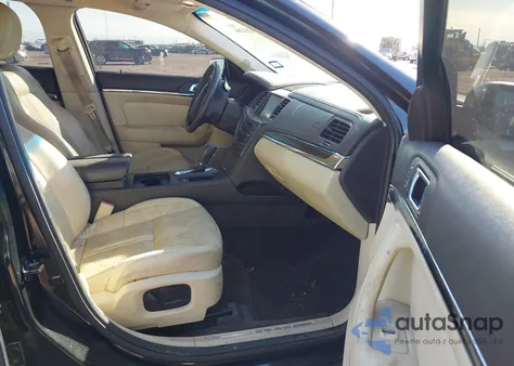 2013 Lincoln Mks z USA, uszkodzony, nr VIN 1LNHL9DK9DG618789